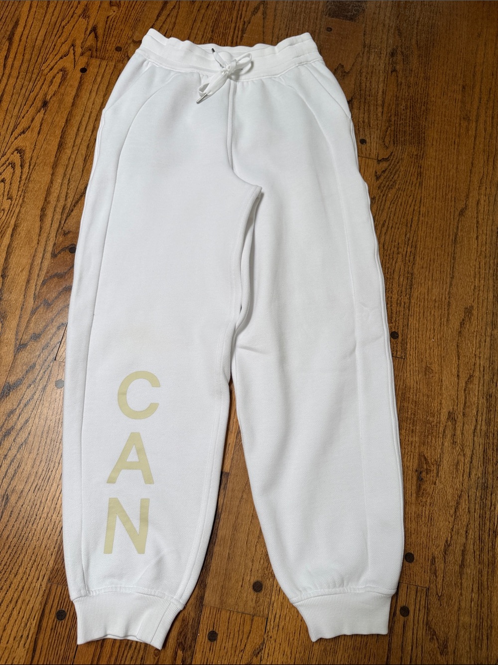 Lululemon x Team Canada sz 4 White CAN relaxed fit jogger beige logos travel